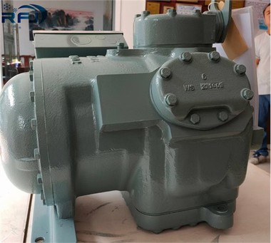 Šesťvalcový kompresor 06CC125